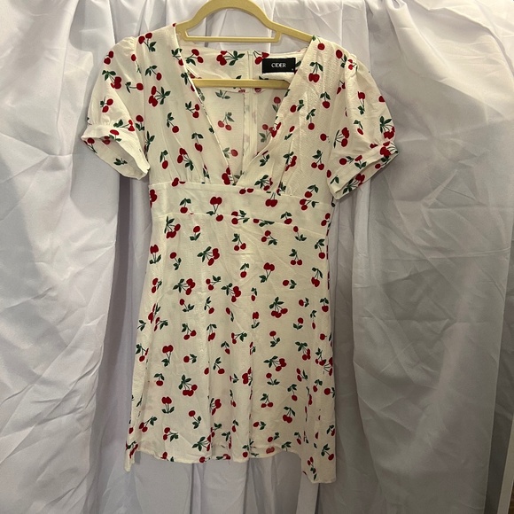 Dress - Picture 2 of 5